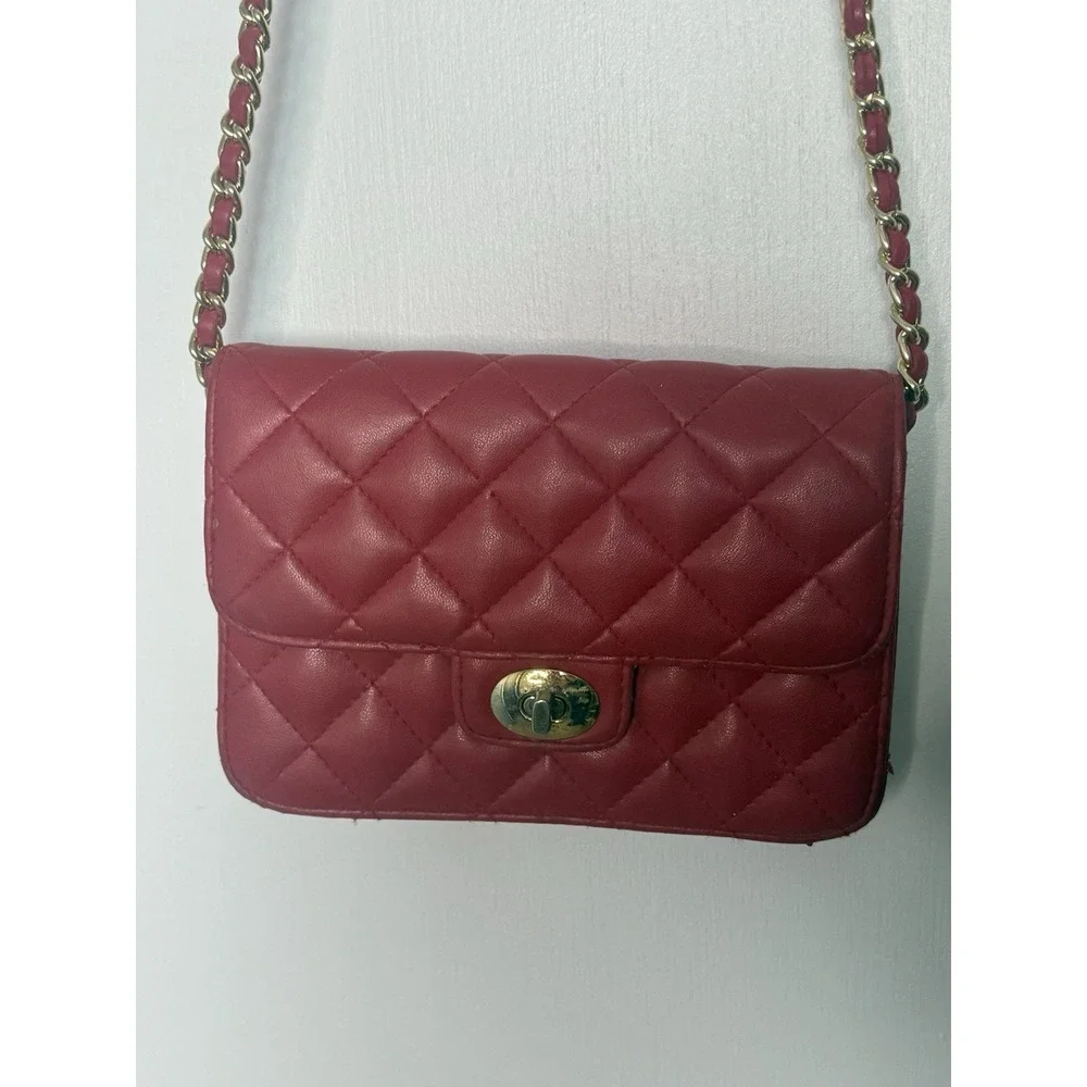 Magnum fashions Faux Leather Red Quilted‎ Crossbody Purse with Gold Chain Strap
